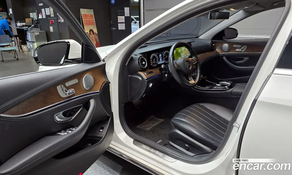 Mercedes-Benz E-Class 2018 2.0 автомат (гидро), фото 10