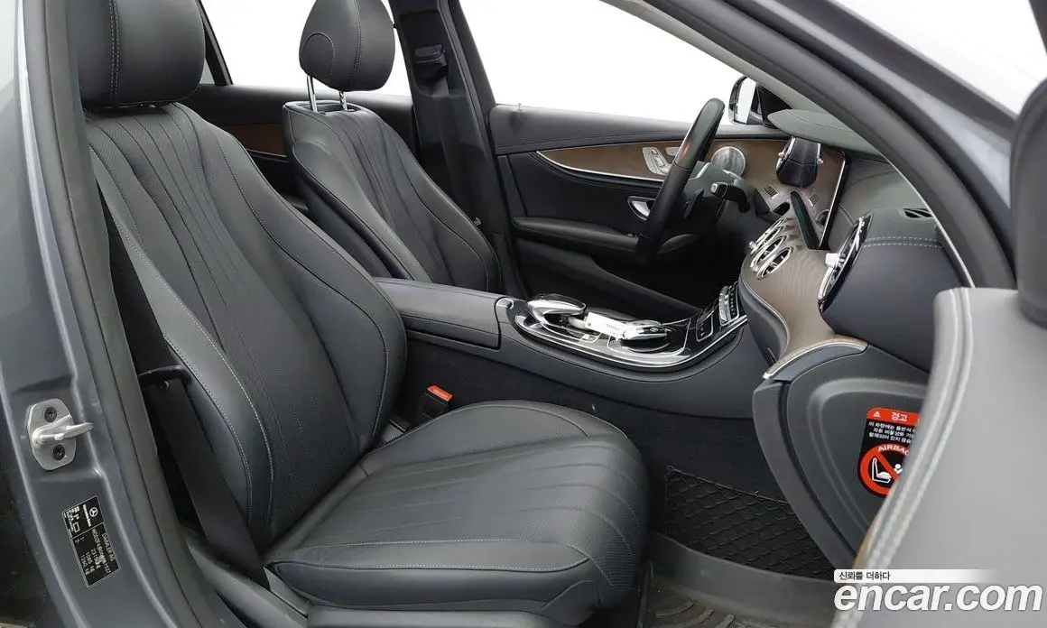 Mercedes-Benz E-Class 2019 2.0 автомат (гидро), фото 19 Mercedes-Benz E-Class 2019 2.0 автомат (гидро), фото 19
