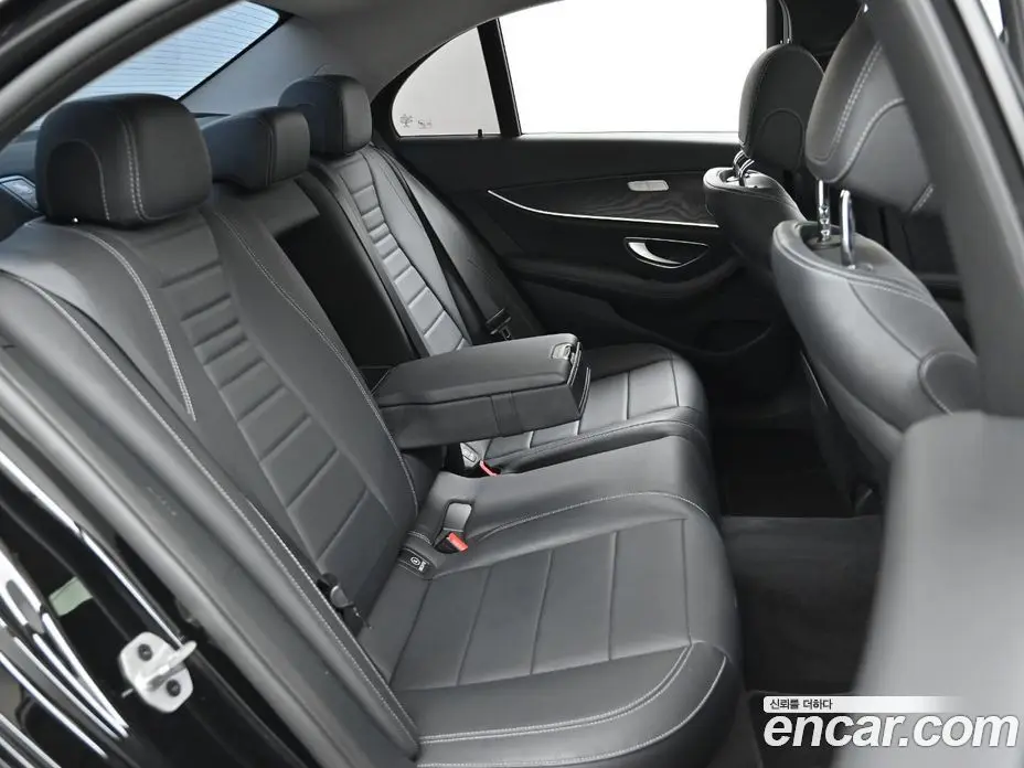 Mercedes-Benz E-Class 2019 1.9 автомат (гидро), фото 12