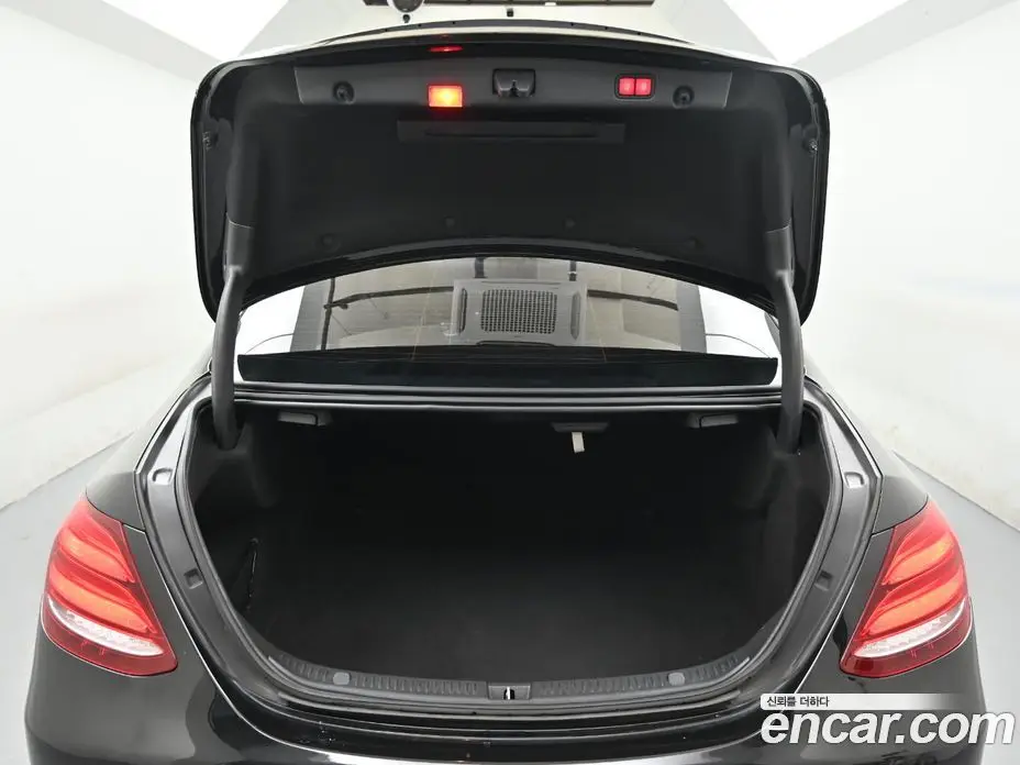 Mercedes-Benz E-Class 2019 1.9 автомат (гидро), фото 19