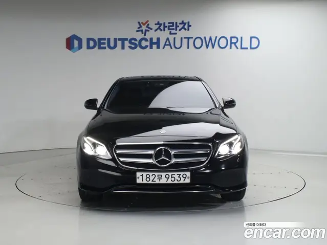 Mercedes-Benz E-Class 2019 1.9 автомат (гидро), миниатюра 3