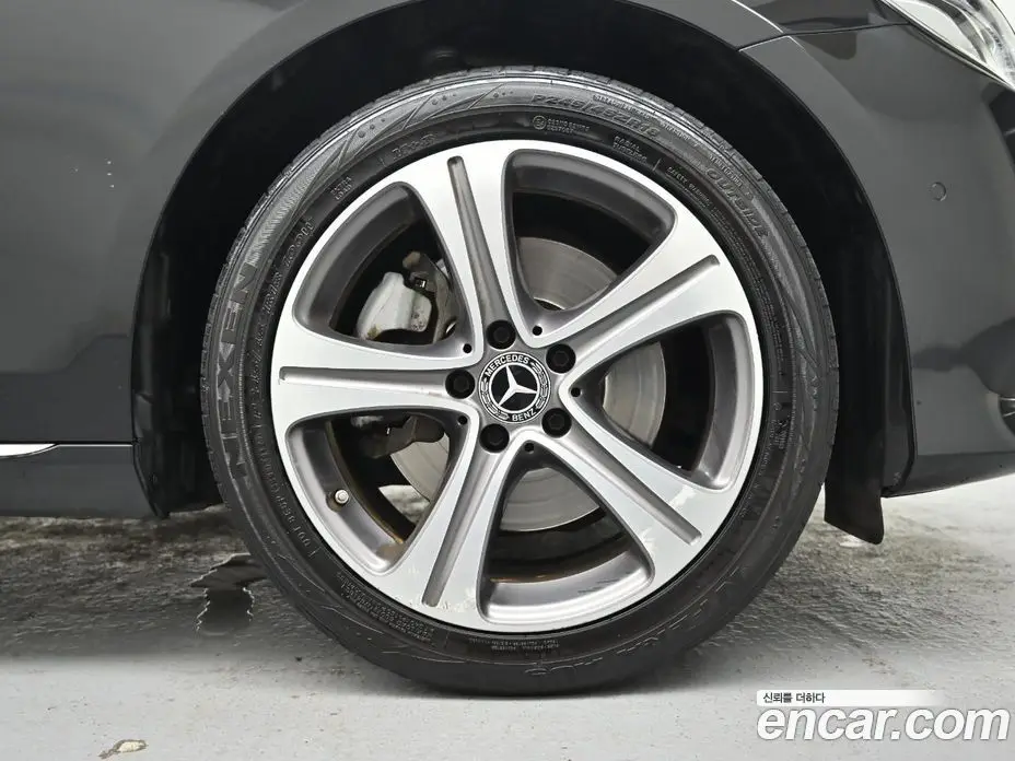 Mercedes-Benz E-Class 2019 1.9 автомат (гидро), фото 5