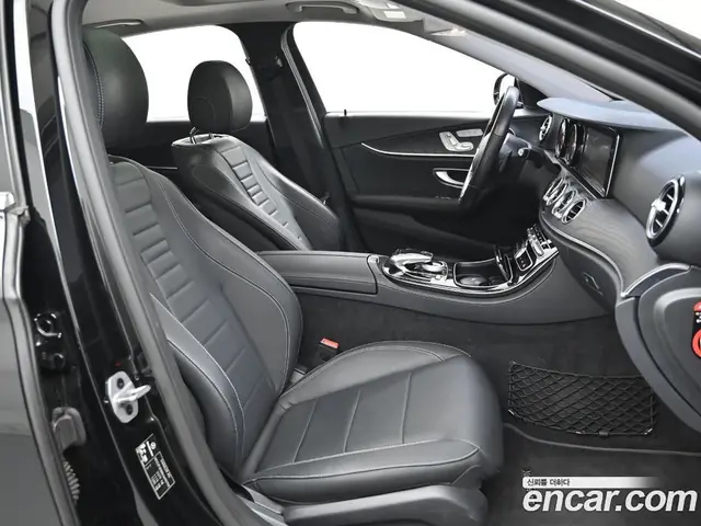 Mercedes-Benz E-Class 2019 1.9 автомат (гидро), миниатюра 10