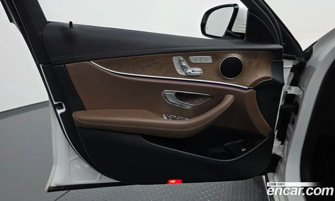 Mercedes-Benz E-Class 2021 2.0 автомат (гидро), фото 14