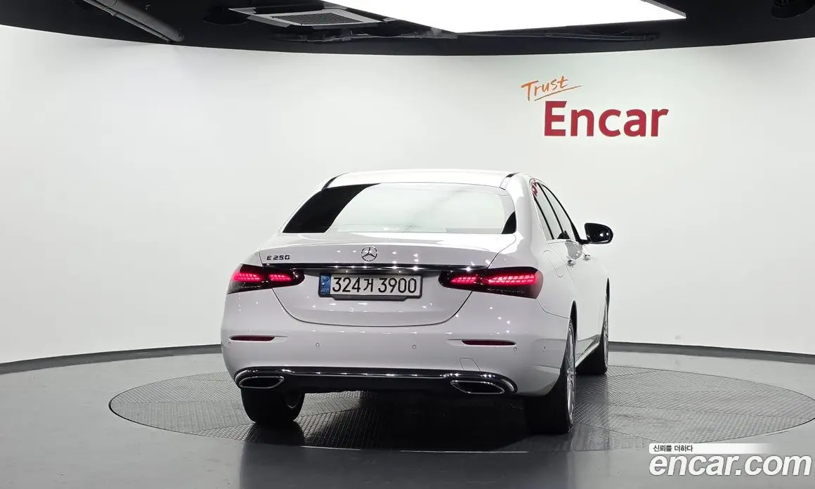 Mercedes-Benz E-Class 2021 2.0 автомат (гидро), фото 4