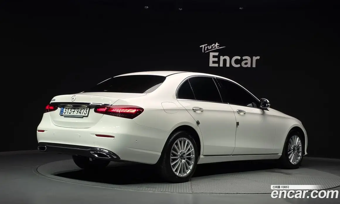 Mercedes-Benz E-Class 2023 2.0 автомат (гидро), фото 2 Mercedes-Benz E-Class 2023 2.0 автомат (гидро), фото 2