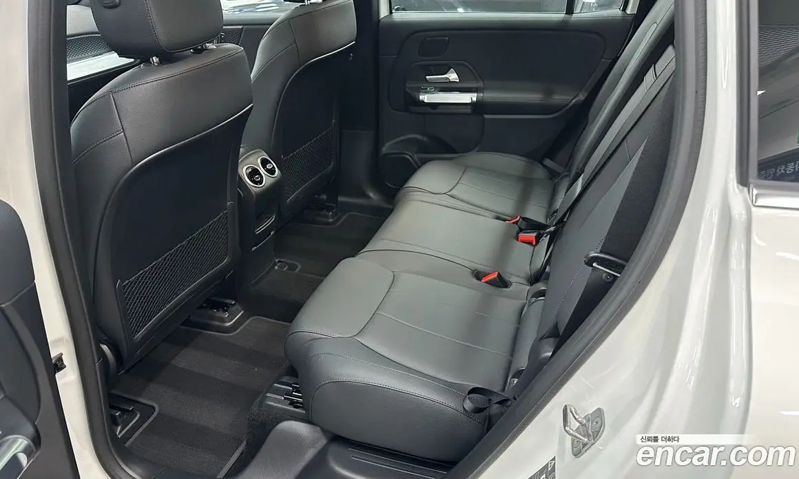 Mercedes-Benz EQB 2025 автомат (гидро), фото 17