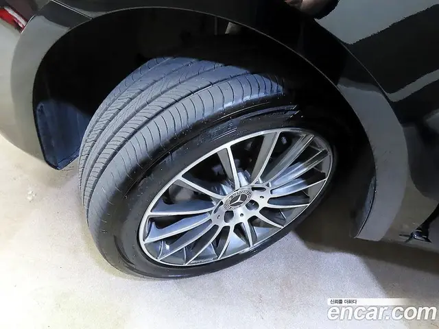Mercedes-Benz V-Class 2020 2.0 автомат (гидро), миниатюра 5