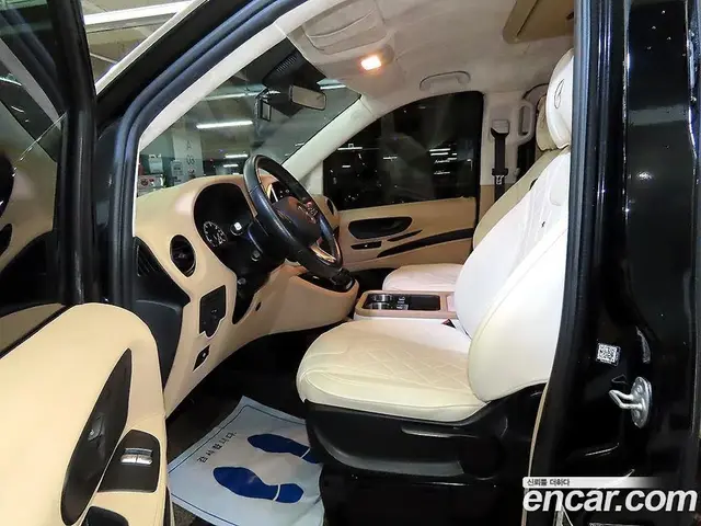 Mercedes-Benz V-Class 2020 2.0 автомат (гидро), миниатюра 10