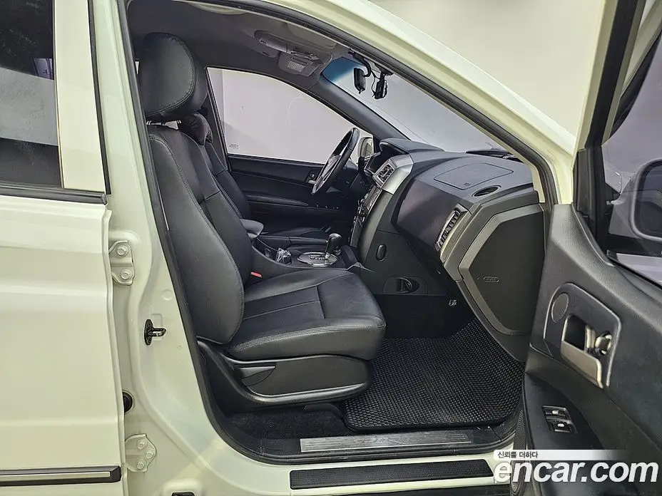 SsangYong Korando 2017 2.2 автомат (гидро), фото 11