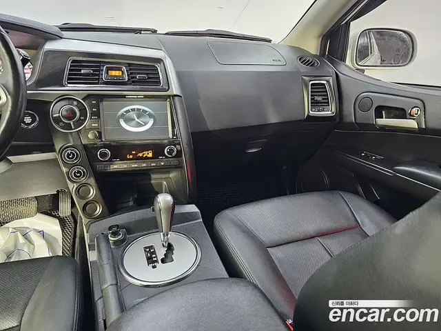 SsangYong Korando 2017 2.2 автомат (гидро), миниатюра 10