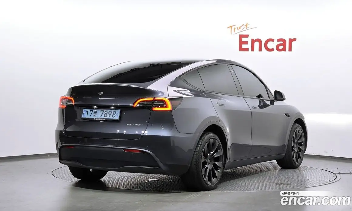 Tesla Model Y 2022 0.2 автомат (гидро), фото 2 Tesla Model Y 2022 0.2 автомат (гидро), фото 2