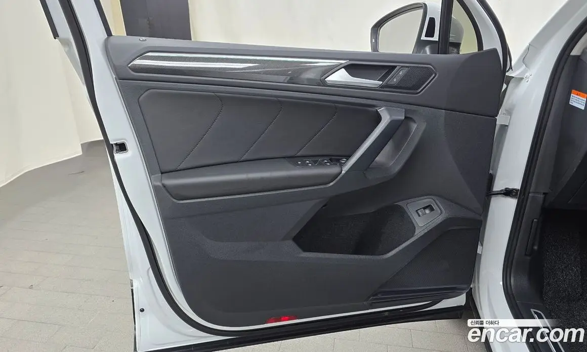 Volkswagen Tiguan 2024 2.0 автомат (гидро), фото 13