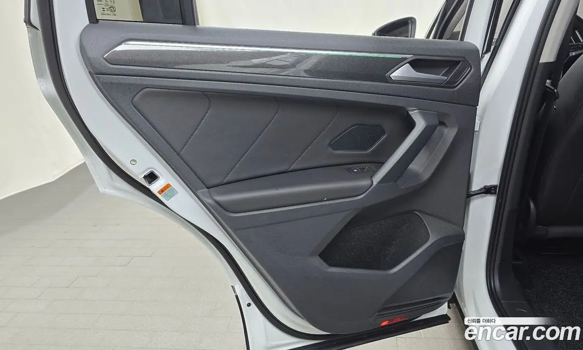 Volkswagen Tiguan 2024 2.0 автомат (гидро), фото 14