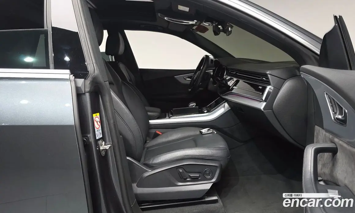 Audi Q8 2021 3.0 автомат (гидро), фото 17