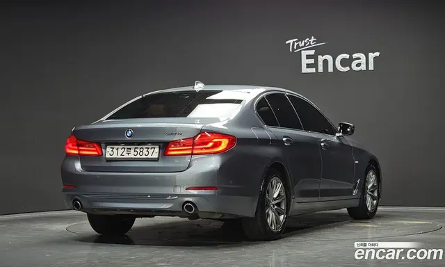 BMW 5 серия 2018 2.0 автомат (гидро), миниатюра 2