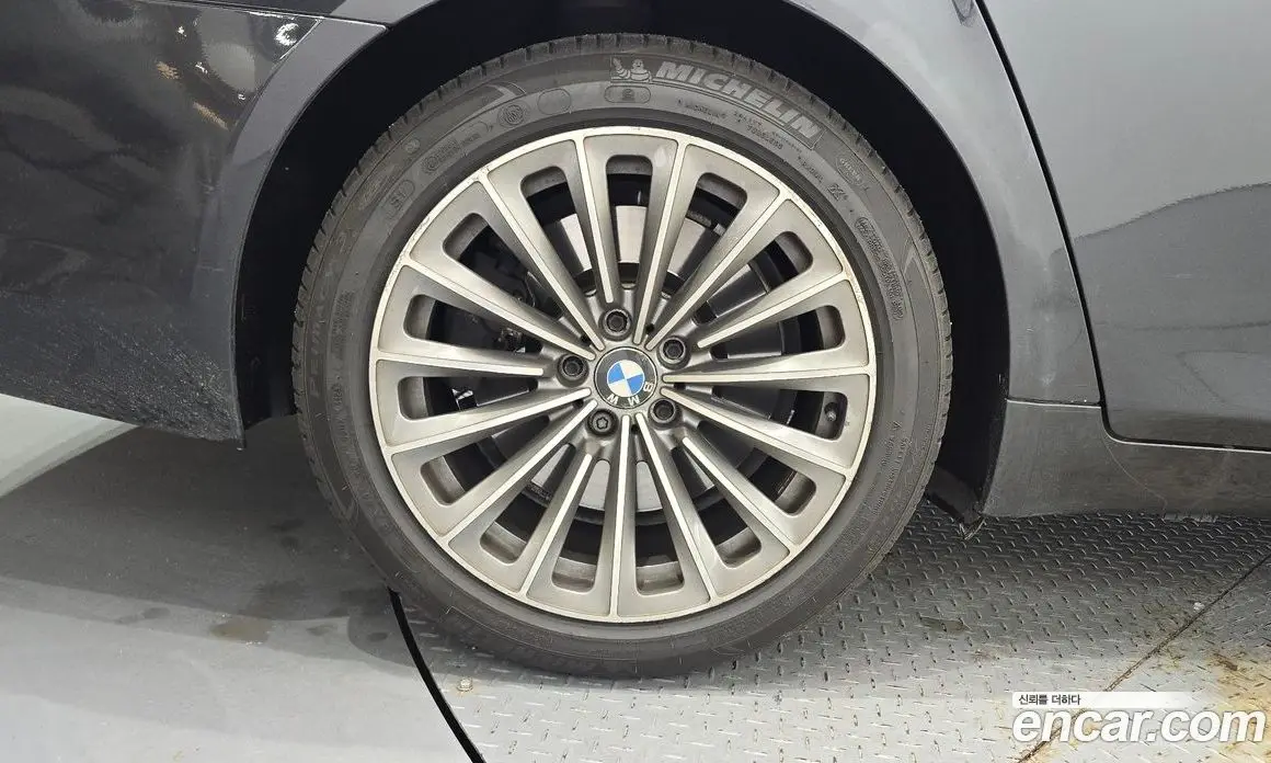 BMW 7 серия 2011 4.4 автомат (гидро), фото 5
