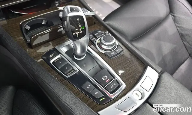BMW 7 серия 2011 4.4 автомат (гидро), миниатюра 9
