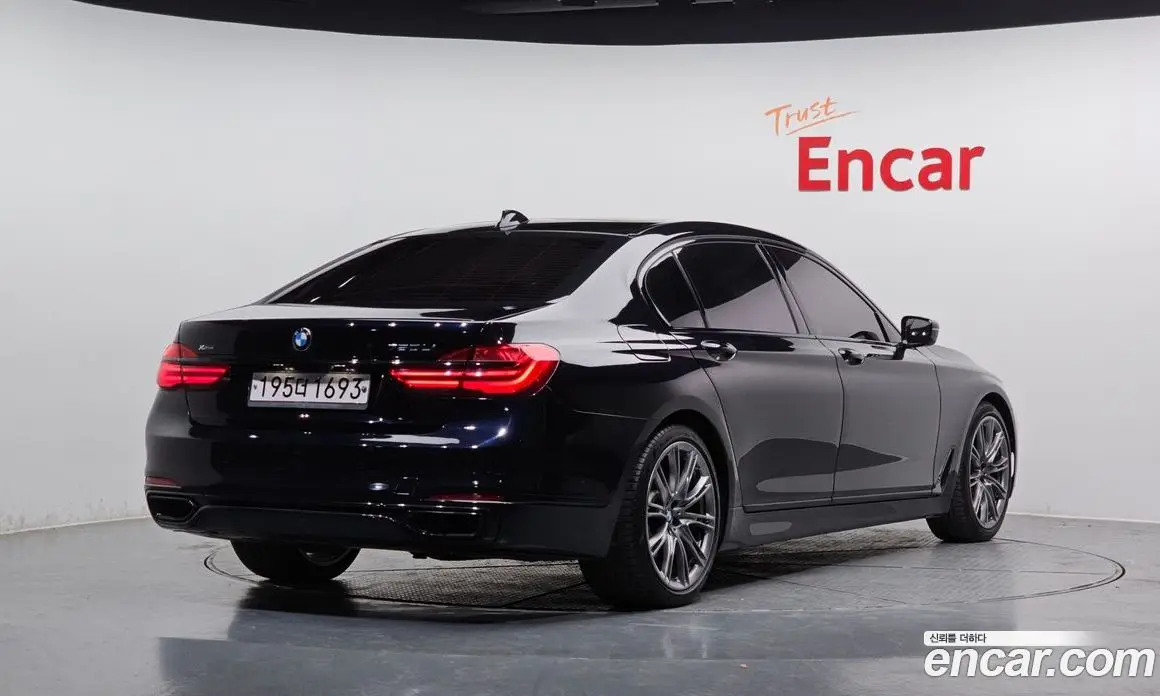 BMW 7 серия 2016 4.4 автомат (гидро), фото 2 BMW 7 серия 2016 4.4 автомат (гидро), фото 2