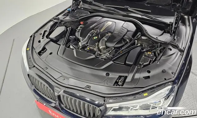 BMW 7 серия 2016 4.4 автомат (гидро), миниатюра 6 BMW 7 серия 2016 4.4 автомат (гидро), миниатюра 6