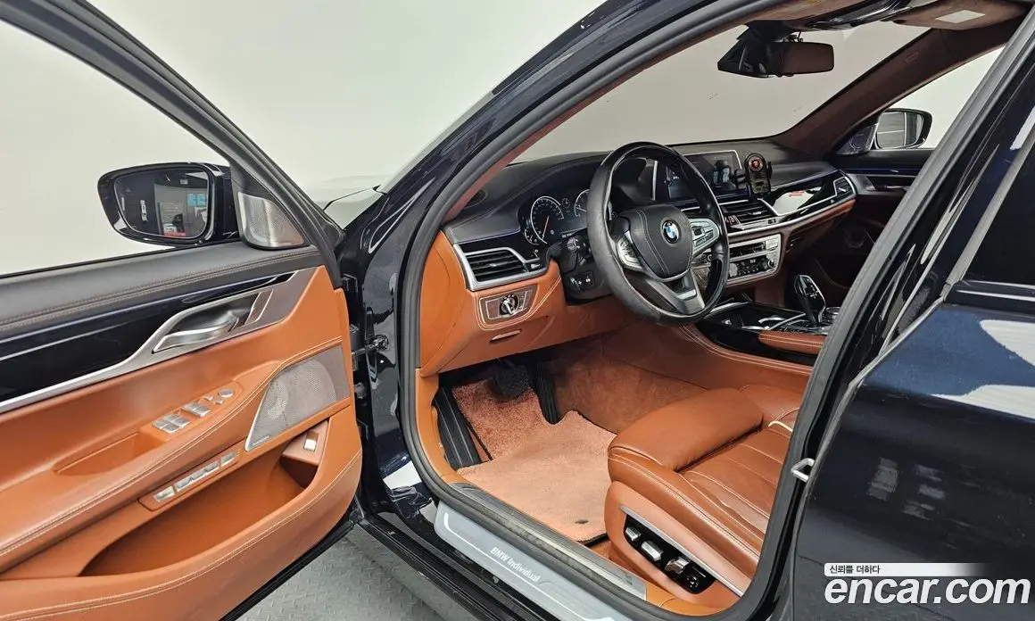 BMW 7 серия 2016 4.4 автомат (гидро), фото 10 BMW 7 серия 2016 4.4 автомат (гидро), фото 10