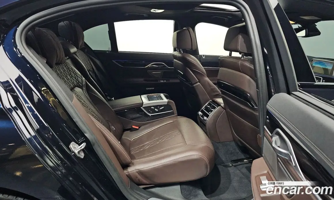 BMW 7 серия 2017 3.0 автомат (гидро), фото 12
