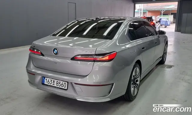 BMW 7 серия 2023 3.0 автомат (гидро), миниатюра 4