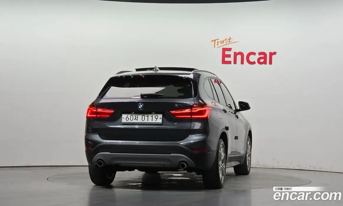 BMW X1 2016 2.0 автомат (гидро), фото 4