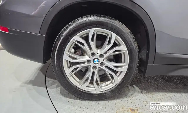 BMW X1 2016 2.0 автомат (гидро), миниатюра 5