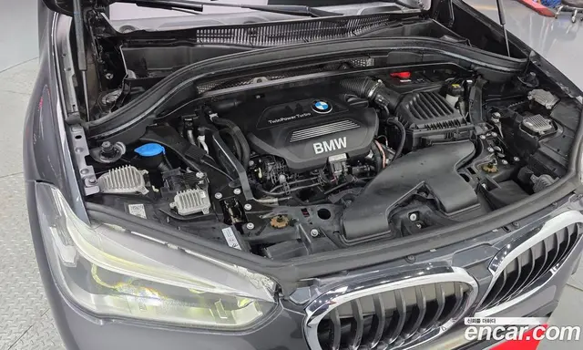 BMW X1 2016 2.0 автомат (гидро), миниатюра 6