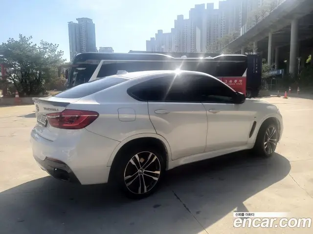 BMW X6 2017 3.0 автомат (гидро), миниатюра 2