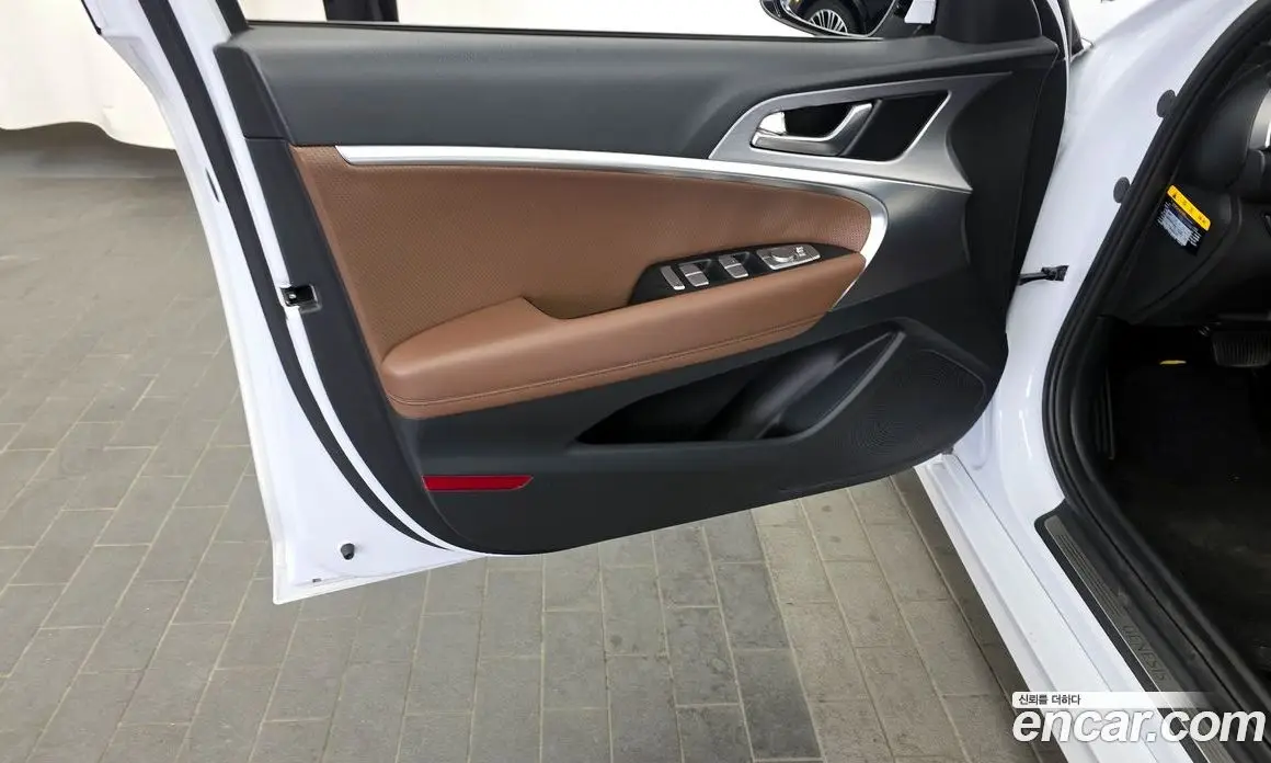 Genesis G70 2019 2.0 автомат (гидро), фото 14