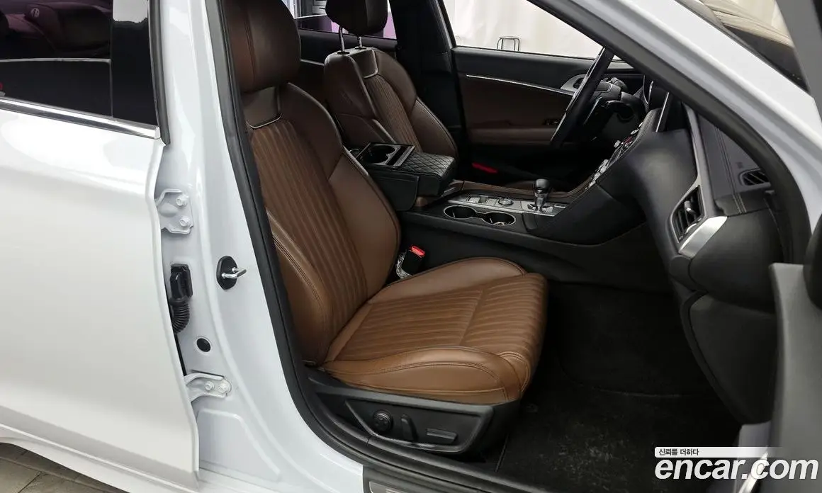 Genesis G70 2019 2.0 автомат (гидро), фото 17
