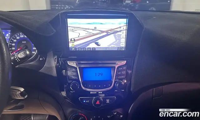 Hyundai Accent 2012 1.6 автомат (гидро), миниатюра 12