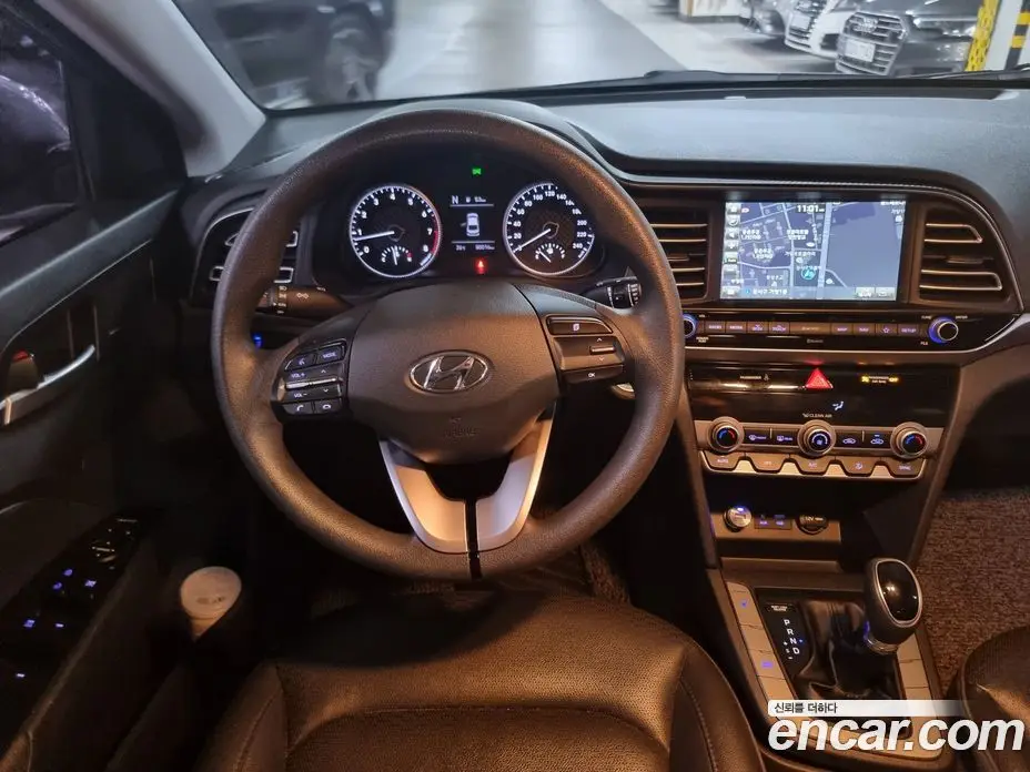 Hyundai Avante 2018 1.6 автомат (гидро), фото 7