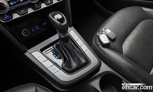 Hyundai Avante 2019 1.6 автомат (гидро), миниатюра 11