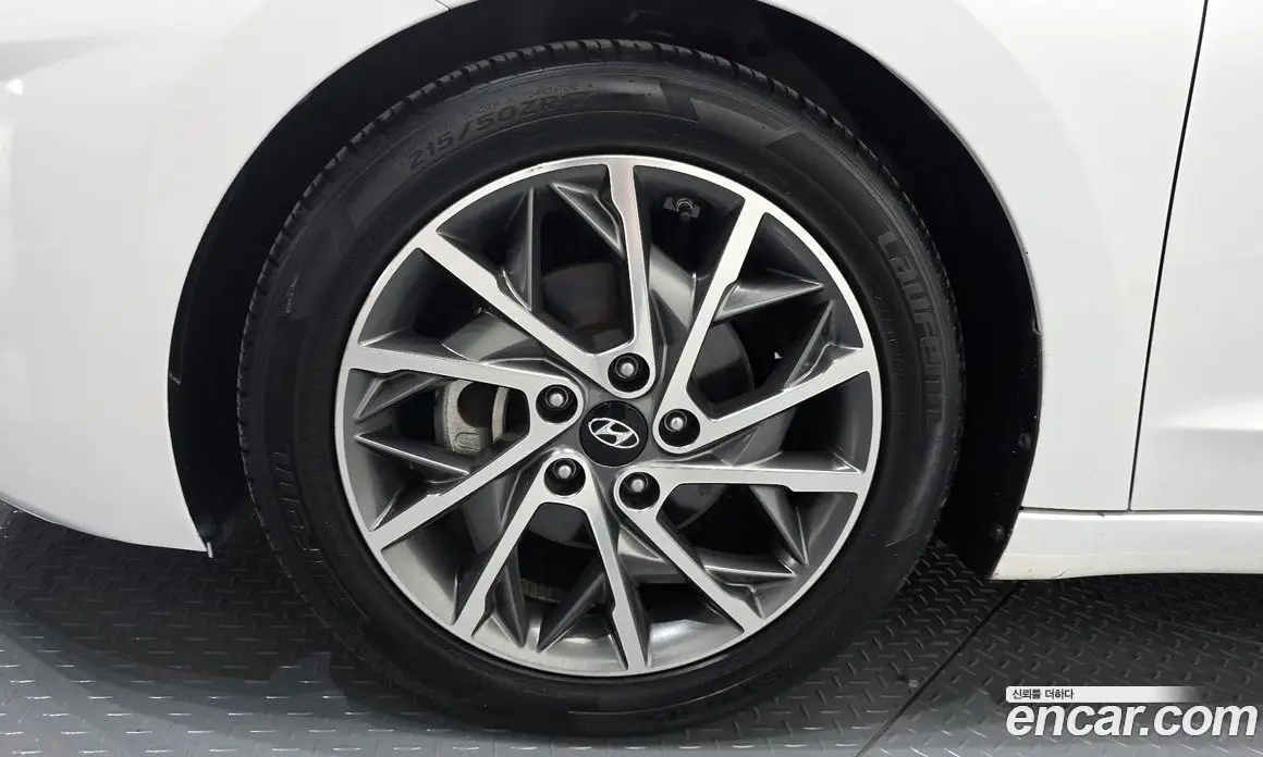 Hyundai Avante 2019 1.6 автомат (гидро), фото 4