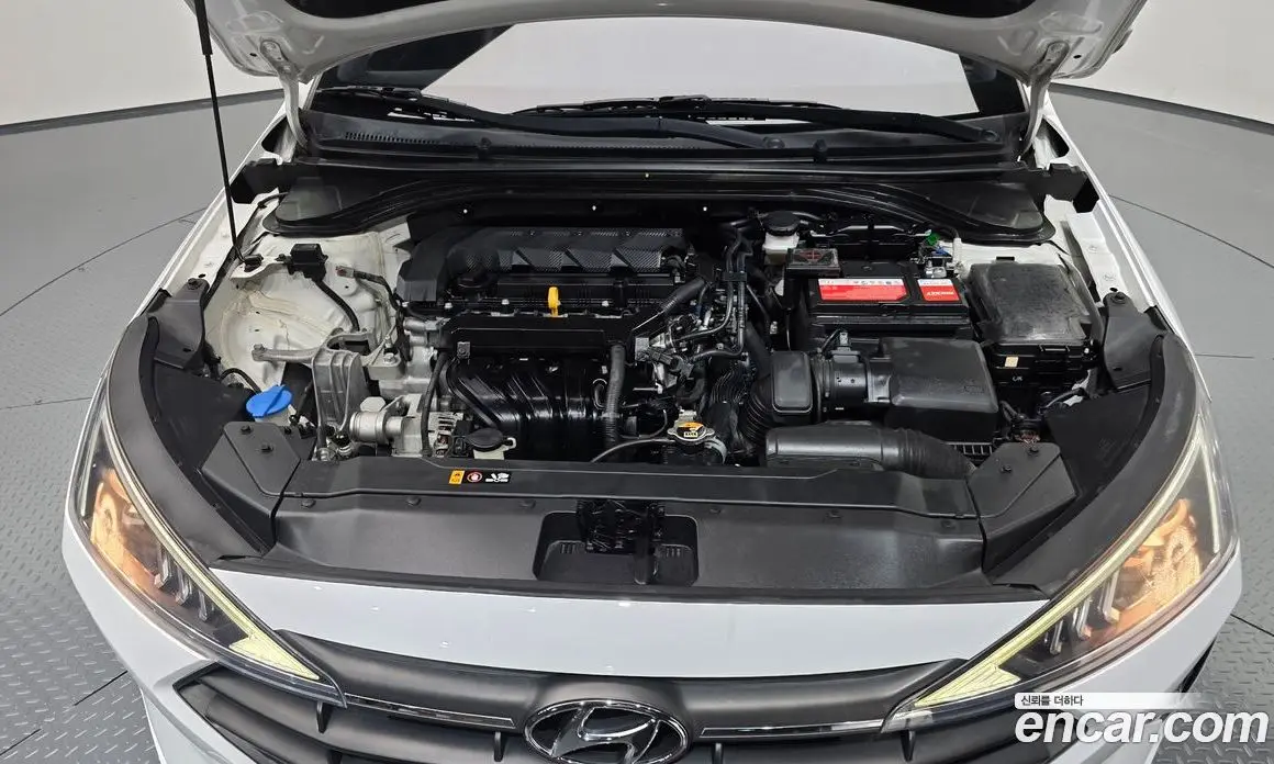 Hyundai Avante 2019 1.6 автомат (гидро), фото 5