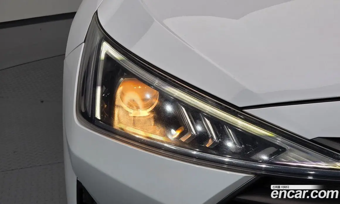 Hyundai Avante 2019 1.6 автомат (гидро), фото 7