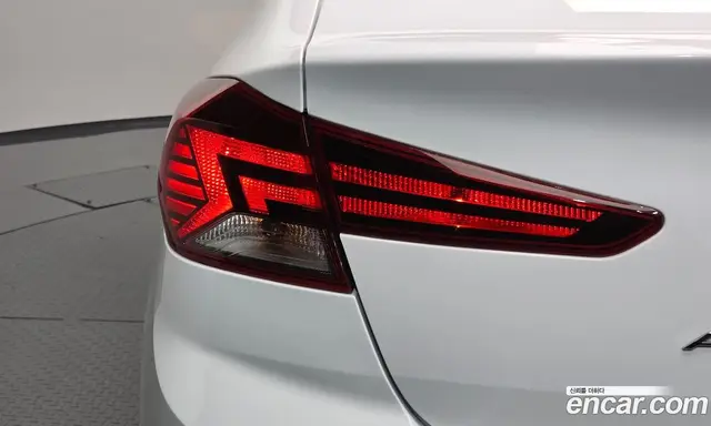 Hyundai Avante 2019 1.6 автомат (гидро), миниатюра 8