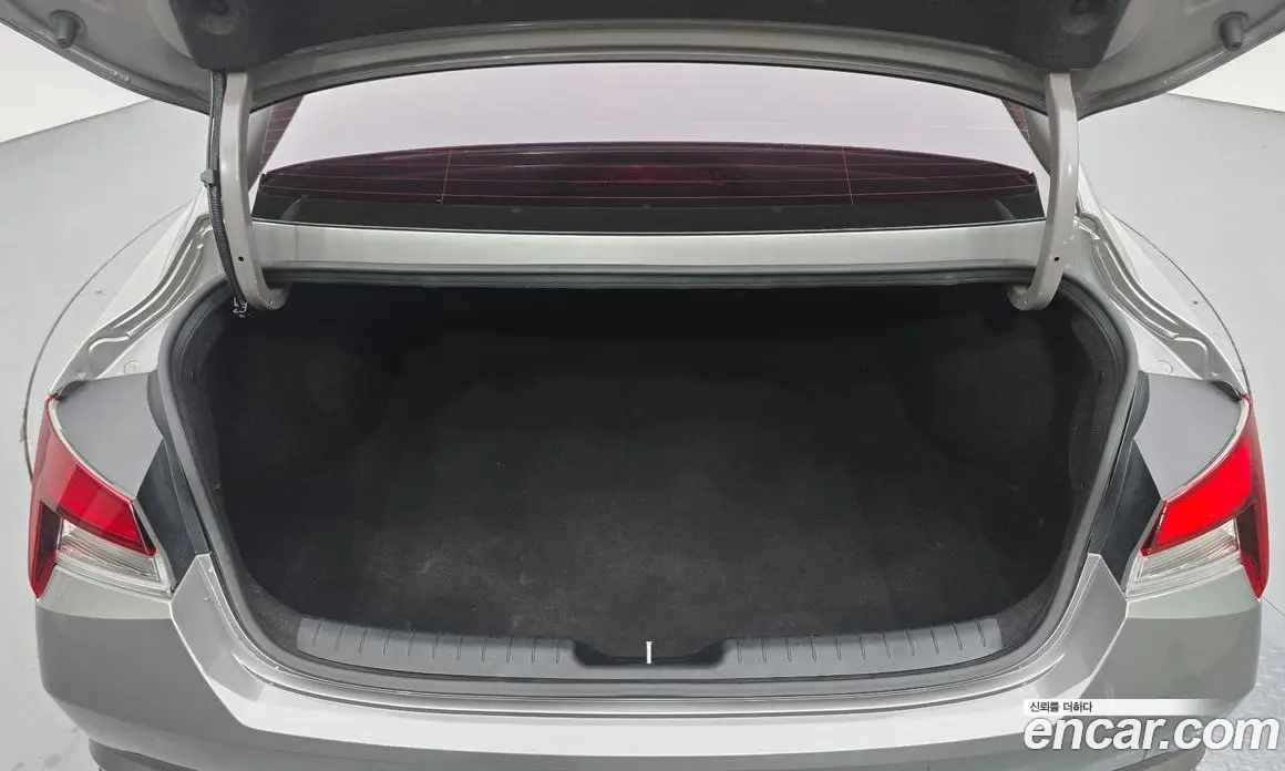 Hyundai Avante 2020 1.6 автомат (гидро), фото 20