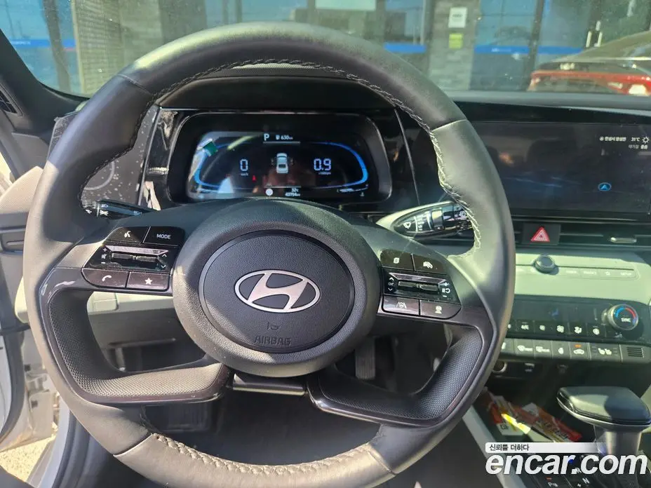 Hyundai Avante 2024 1.6 автомат (гидро), фото 12