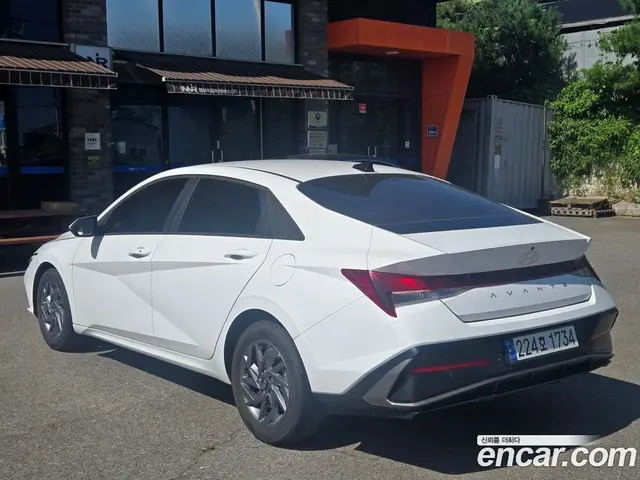 Hyundai Avante 2024 1.6 автомат (гидро), миниатюра 5