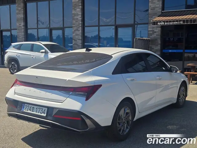 Hyundai Avante 2024 1.6 автомат (гидро), миниатюра 6
