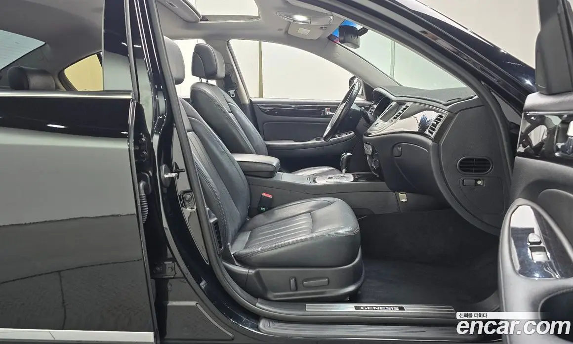 Hyundai Genesis 2011 3.3 автомат (гидро), фото 11