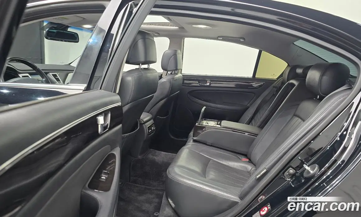 Hyundai Genesis 2011 3.3 автомат (гидро), фото 12
