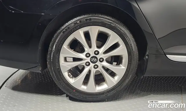 Hyundai Grandeur 2011 3.0 автомат (гидро), миниатюра 4 Hyundai Grandeur 2011 3.0 автомат (гидро), миниатюра 4