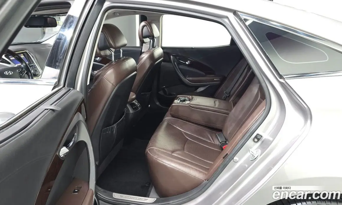Hyundai Grandeur 2011 3.0 автомат (гидро), фото 11