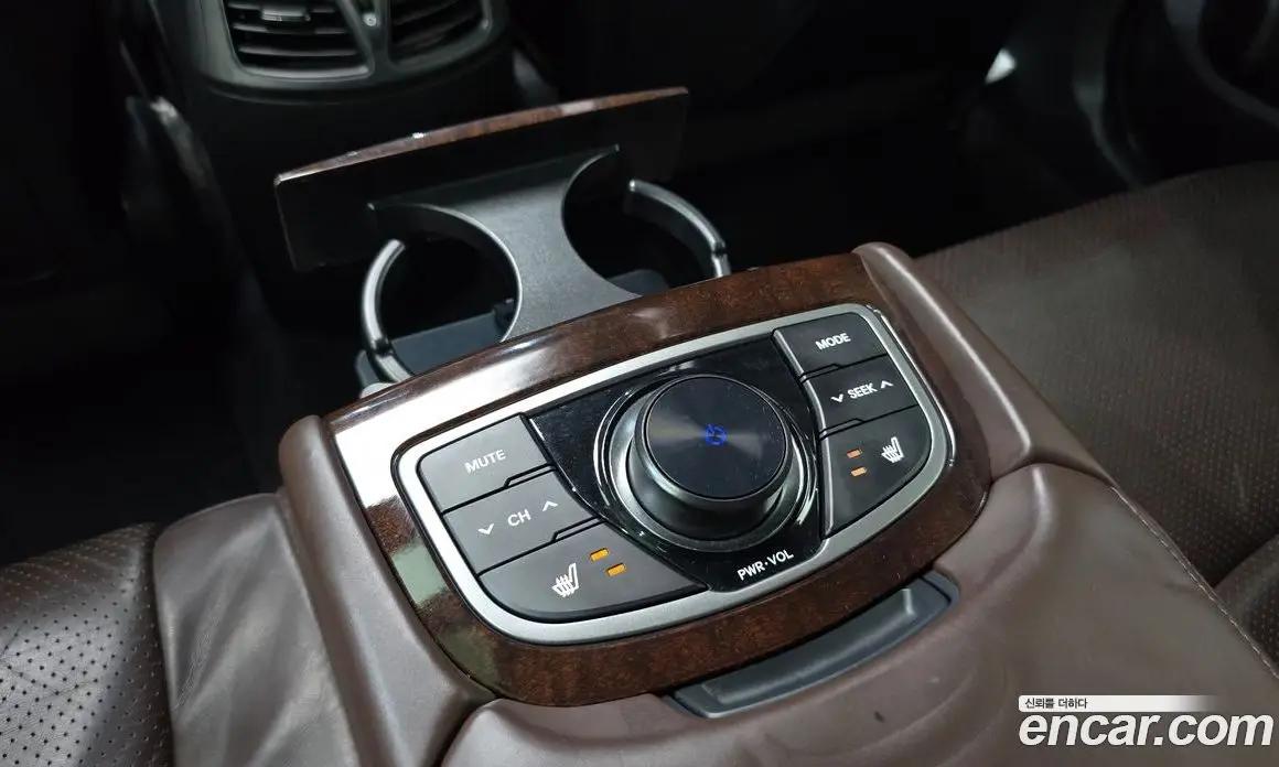 Hyundai Grandeur 2011 3.0 автомат (гидро), фото 18