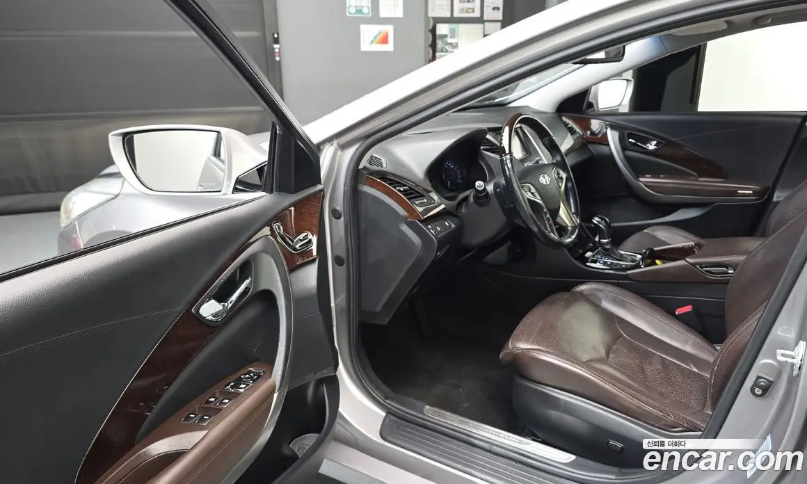 Hyundai Grandeur 2011 3.0 автомат (гидро), фото 10